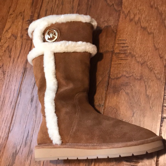 Michael kors boots - Picture 5 of 13